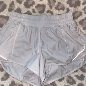 lululemon hotty hot low-rise 2.5”